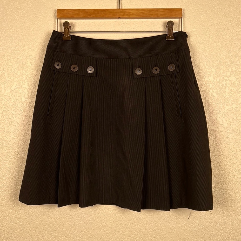 Cynthia Steffe Black Pleated Skirt Pin Stripe Size 8